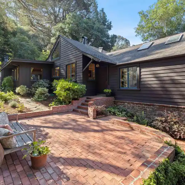 STORYBOOK MONTCLAIR HOME SURROUNDED BY NATURE