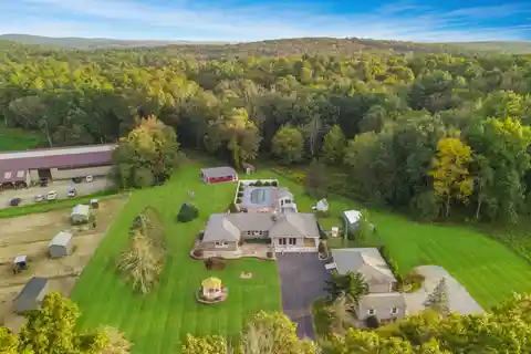 Luxury Living on 29 Tranquil Acres