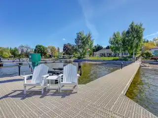 Beautiful Lakeside Haven