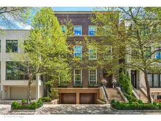 Architectural Tour De Force in the Heart of Lincoln Park