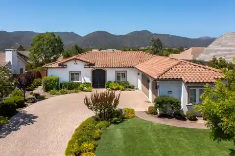 Wine Country Haven with Mountain View Patio
