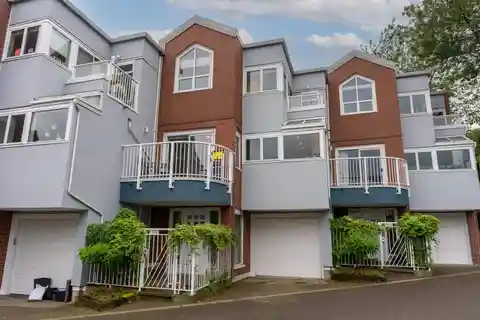 Beautifully Maintained Home in the Lagoons at Granville Island