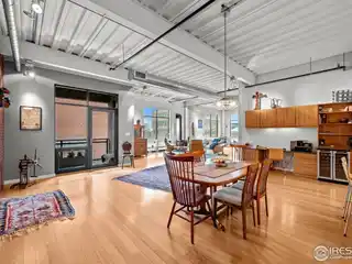 Elegant Downtown Corner Unit