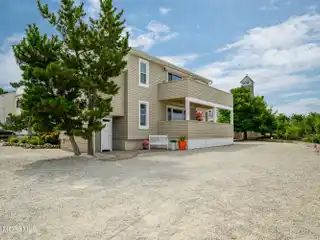 Bayfront Top-Floor Condo