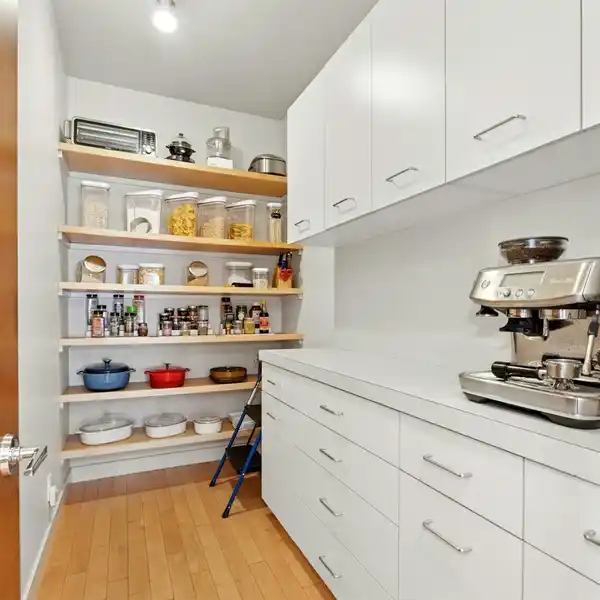 IMMACULATE CONTEMPORARY ABOVE JUANITA BAY