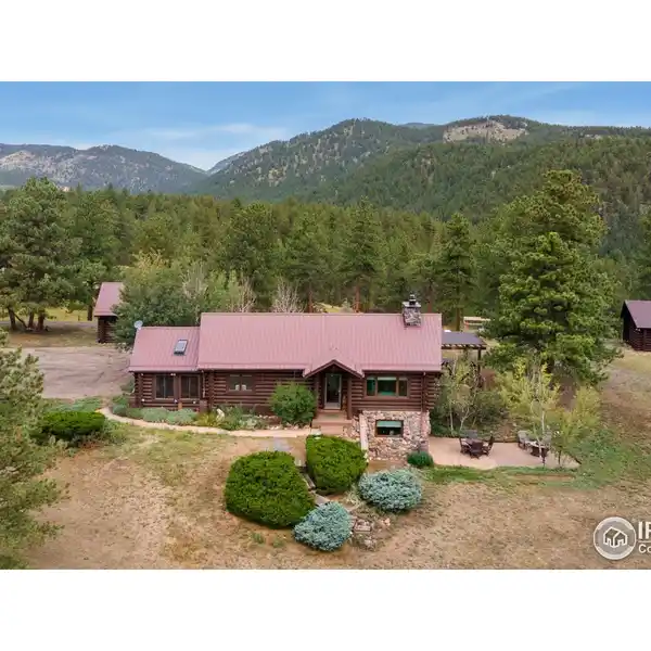 BACK HOME ACRES - 31-ACRE MOUNTAIN HORSE PROPERTY