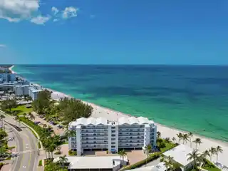 Fully Renovated Beachfront Gem in the Moorings