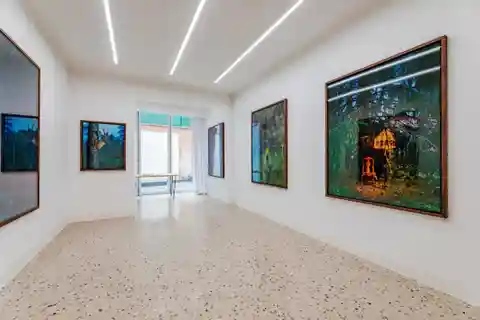 Superb Art-deco Style Flat