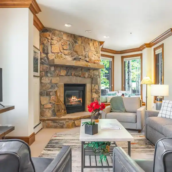 BEAUTIFULLY REMODELED CONDO AT MCCOY PEAK