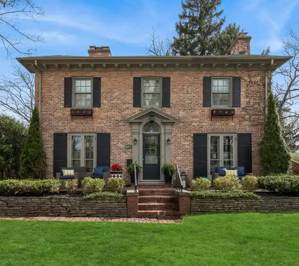 PICTURE-PERFECT COLONIAL IN DESIRABLE EAST LAKE FOREST