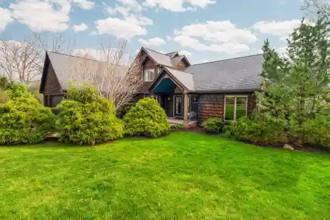 Luxury and Serenity in Loch Alpine