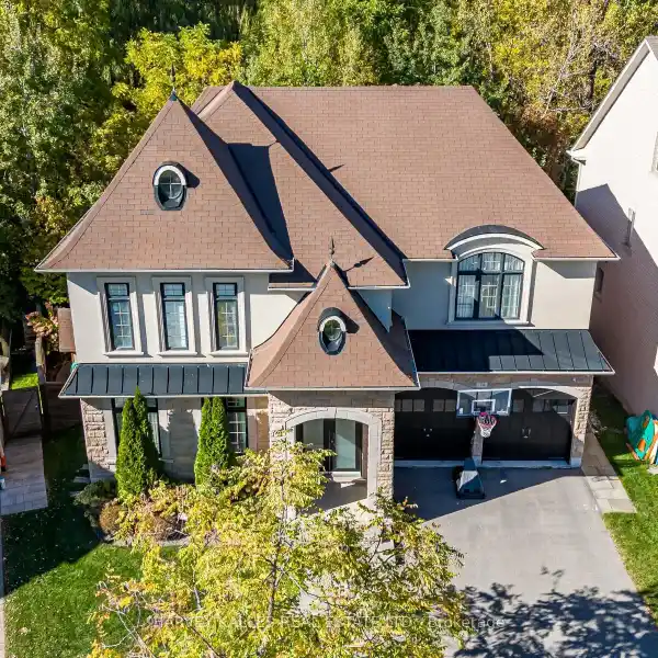 EXCEPTIONAL FAMILY RETREAT WITH SALTWATER POOL OASIS