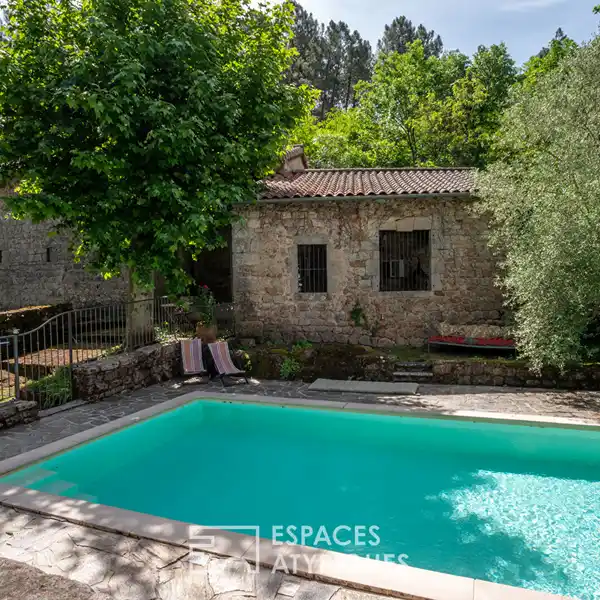 SUPERB FORMER FARM MANOR HOUSE