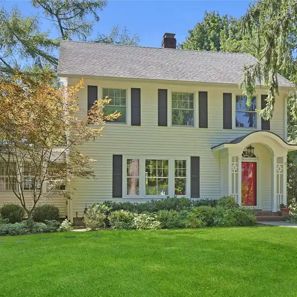 STORYBOOK VILLAGE COLONIAL