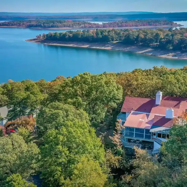 CHARMING HOME IN EDEN ISLE