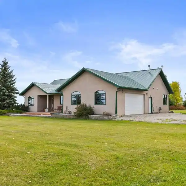 CHARMING BUNGALOW ON 79.5 ACRES