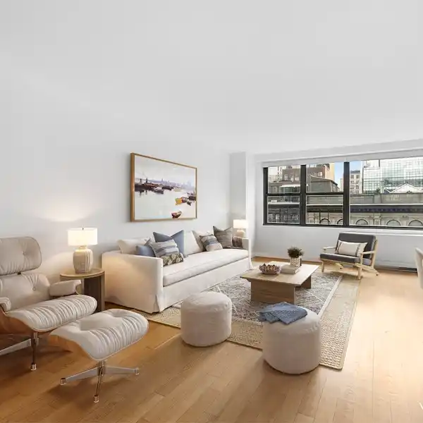 SUNLIT UNION SQUARE LUXURY WITH SKYLINE VIEWS