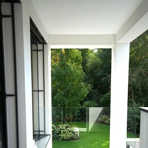 EXTENSIVELY REMODELED AND EXTENDED ARCHITECT-DESIGNED HOME