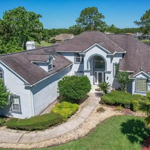 BEAUTIFUL HOME IN DEERCREEK COUNTRY CLUB