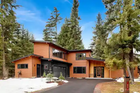 Light-filled Home with Effortless Style