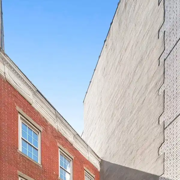 ELEGANT UPPER EAST SIDE TOWNHOUSE