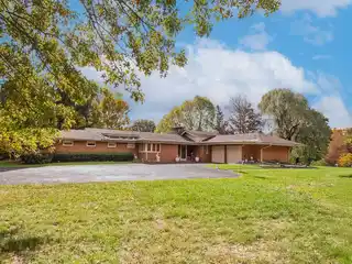 Timeless Tranquility on Expansive Grounds