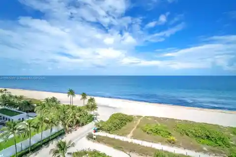 Expansive Residence at the Prestigious Solimar