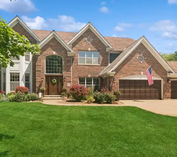 UPDATED LAKEVIEW GEM WITH PRIVATE BACKYARD OASIS