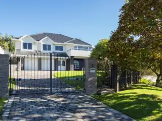 Family Home Nestled in a Peaceful Cul-De-Sac