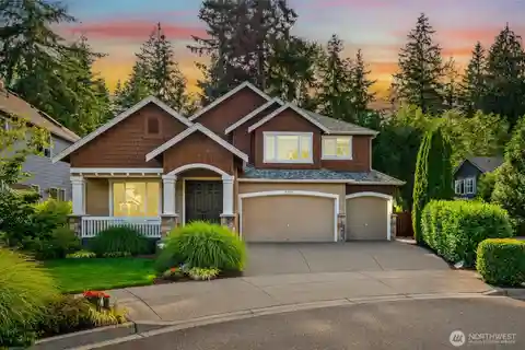 Elegant Home Backing Greenbelt with Luxury Upgrades