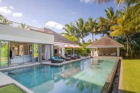 Tastefully Designed Open Concept Villa