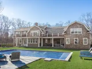 Luxurious Southampton Retreat with Pool and Deck