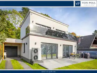 Modern Bauhaus Villa with Luxury Amenities and Smart Home Technology
