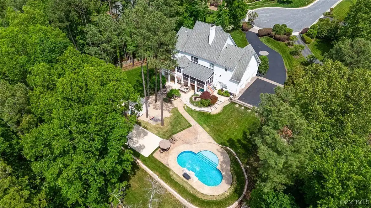 Stunning Cul-de-sac Home with Backyard Oasis