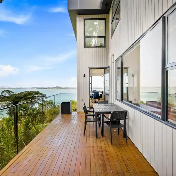 MASTERFULLY BUILT PRIVATE RESIDENCE