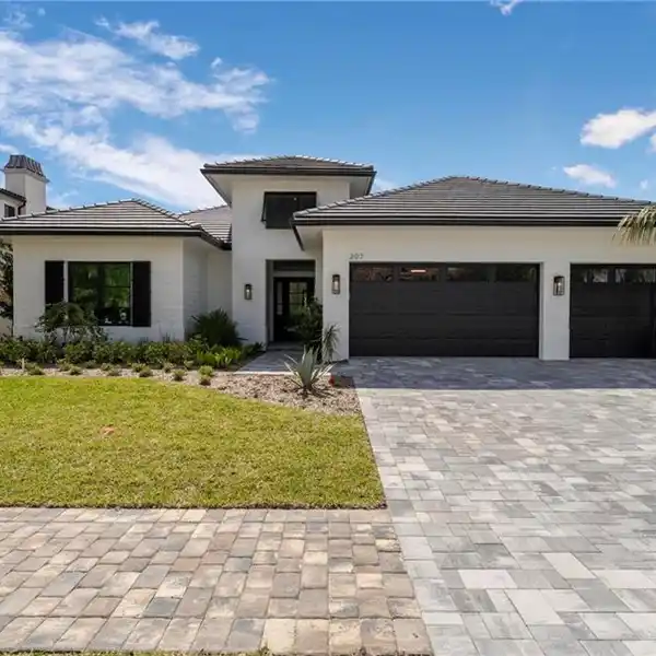 EXQUISITE NEW COASTAL MODERN HOME