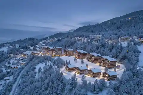 Sunlit Alpine Haven with Panoramic Views