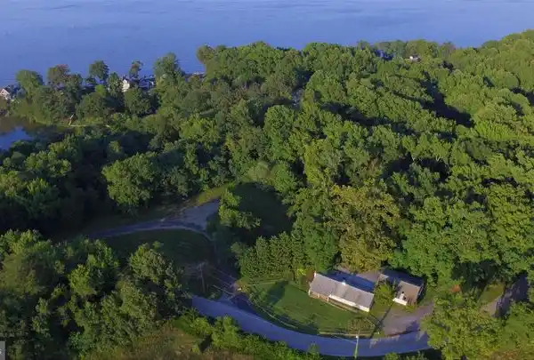 DESIGN YOUR WATERFRONT DREAM HOME