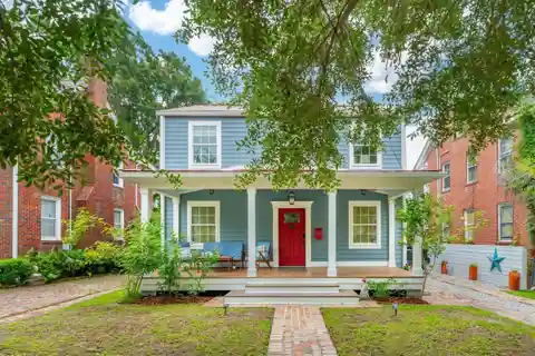 Meticulously Renovated Charleston Classic