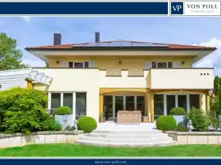 Extraordinary Town Villa
