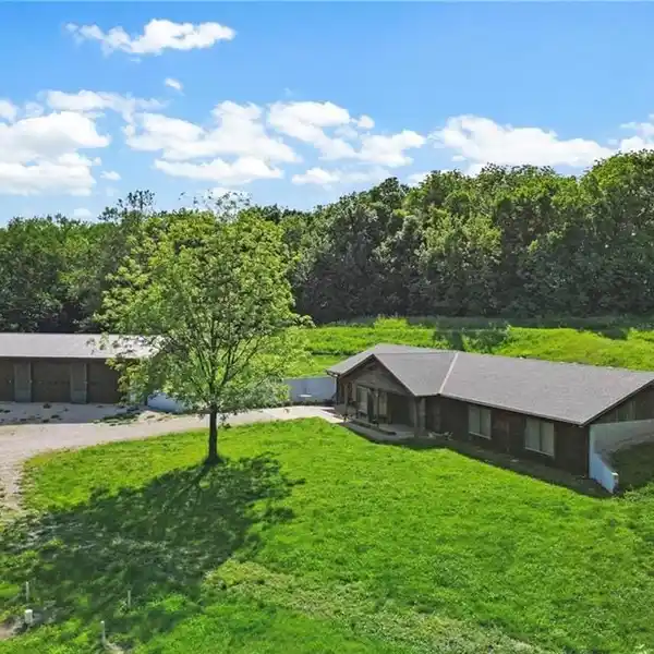 ULTIMATE OUTDOOR RETREAT