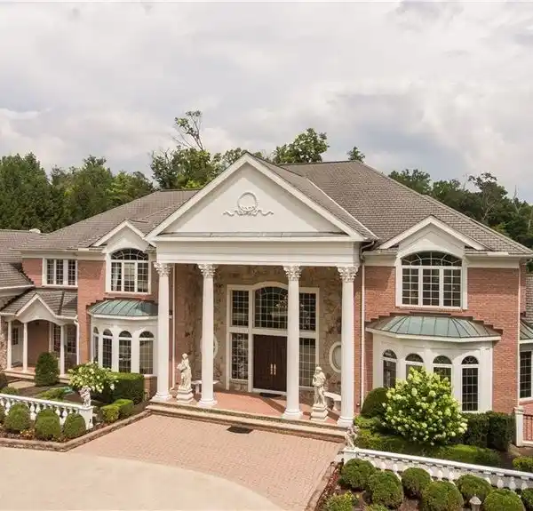 MASTERFULLY BUILT CUSTOM ESTATE