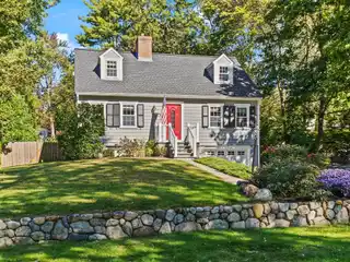 Meticulously Updated Cape