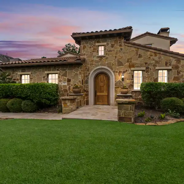 WOODLANDS LUXURY