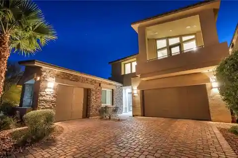 Sleek Estate in the Prestigious Peaks Community
