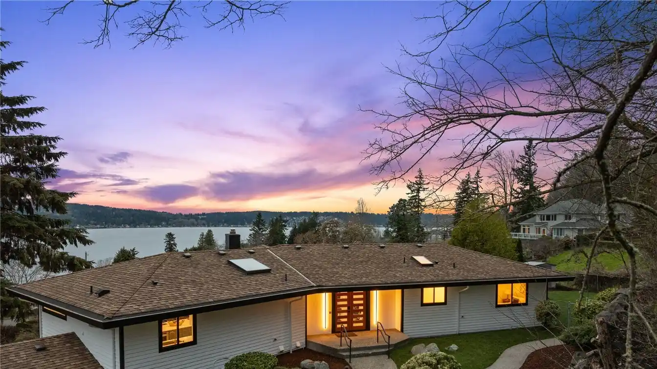 Fully Remodeled Shared Waterfront View Home