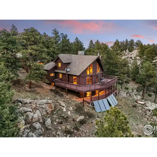 THE SKY HOUSE