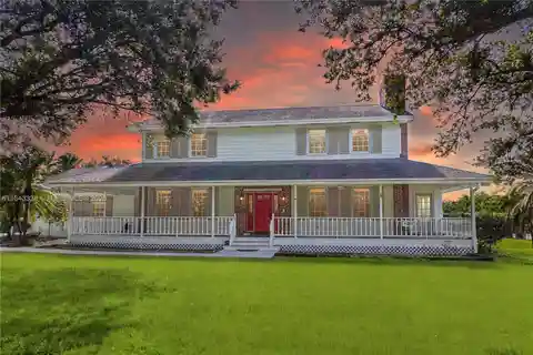 Country Estate in the Heart of the Redlands