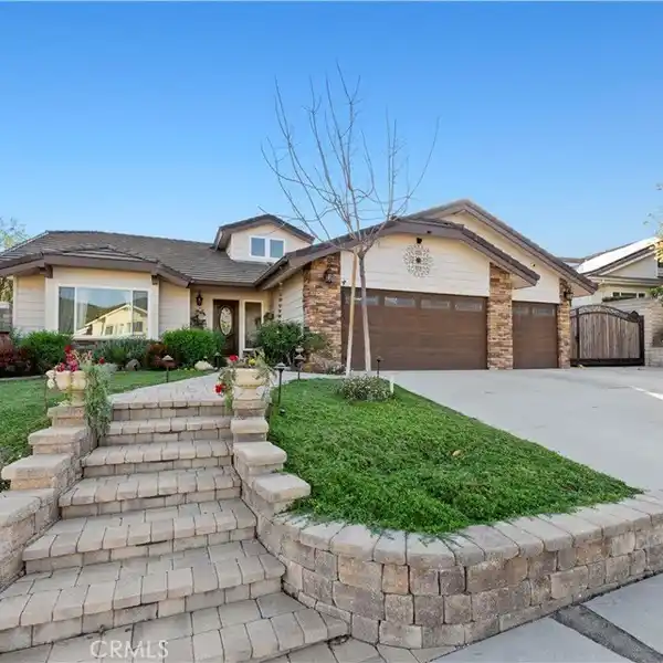 BEAUTIFUL ONE-STORY HOME