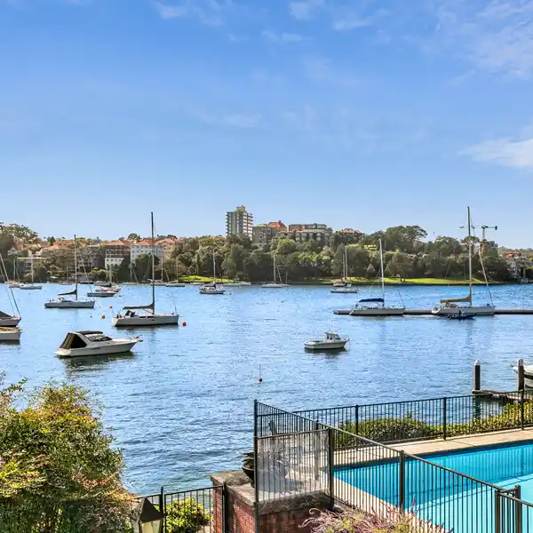 BEAUTIFULLY APPOINTED WATERFRONT APARTMENT